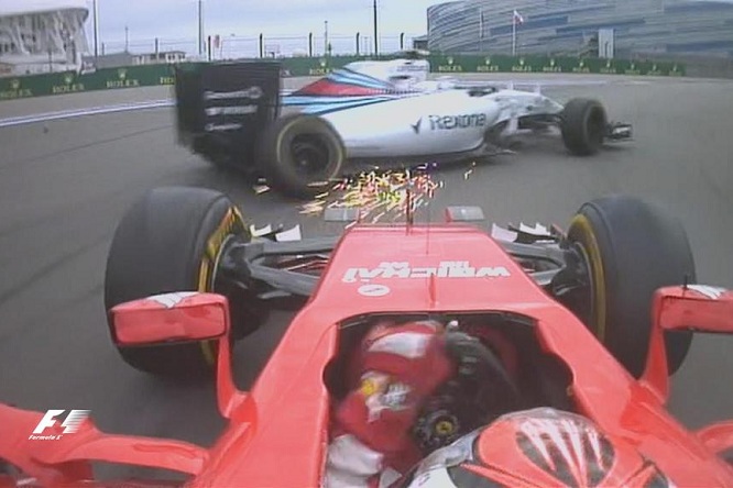 Raikkonen-Bottas-Sochi-GP-Russia-2015